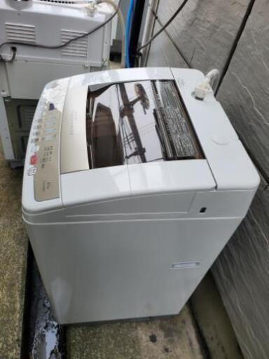 ハイアール8キロ洗濯機　AQW-V800D  2015年製