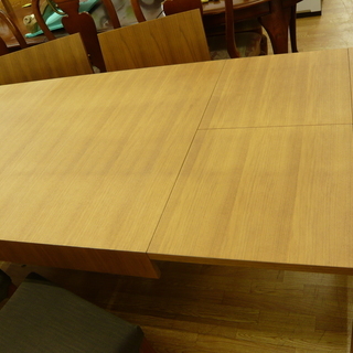 moda en casa 4人掛け ダイニングテーブル 伸縮性テーブル 幅138～178㎝  legnoイス × 4脚  西岡店 moda en casa 4人掛け ダイニングテーブル 伸縮性テーブル 幅138～178