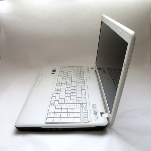 美品 東芝 メモリ4GB HDD160GB ノートパソコン/wifi/ホワイト