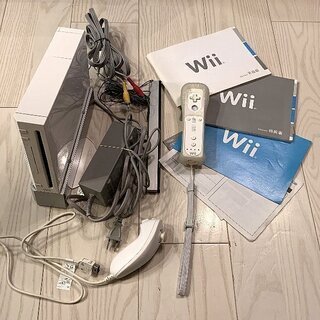 任天堂 Wii 本体＋全ての付属品＋Wiifitのセット　ウィー...