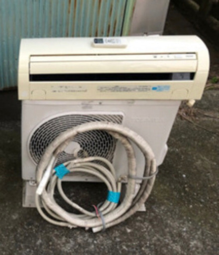 東芝　2,2kwルームエアコン　RAS-221UAD-W 6〜8畳　単相100V