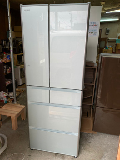 104☆ 日立　6ドア冷蔵庫　2017年製　555L 冷蔵庫　真空チルドルーム　自動製氷付き