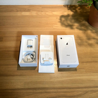 iPhone8 イヤホン＆充電器＆リンゴシール
