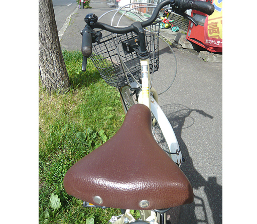 札幌 24インチ 自転車 6段変速 ヘッドライト/鍵付き ママチャリ クリーム色 本郷通店