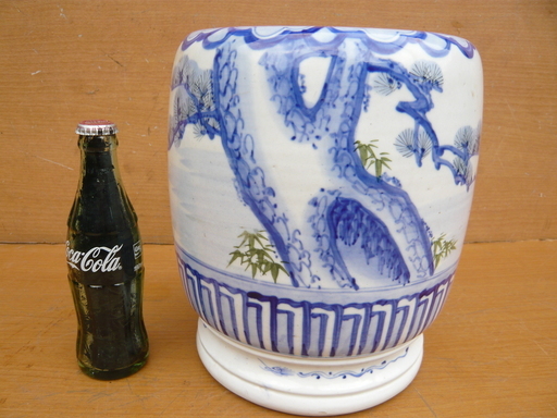 瀬戸火鉢・メダカ入れ　松竹梅鶴柄