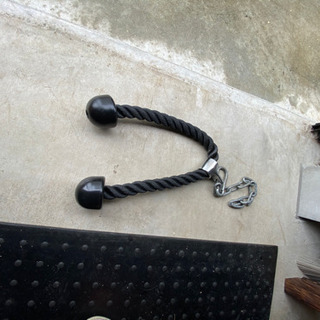 ファイティングロード　　ラットプルダウン　