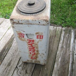 アイスクリーム容器