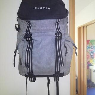 BURTONのバッグ