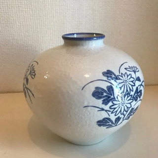 白磁器✩陶器★花柄まんまる花瓶