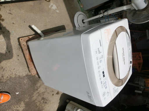 B26　東芝　全自動洗濯機　７．０KG　  ２０１５年製  型番　AW-7D3M