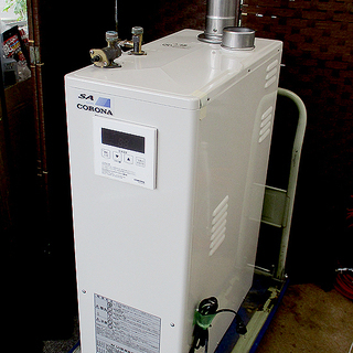 コロナ 石油小型給湯器 UIB-SA47RX 2016年製 シンプルリモコン付属 屋内設置型 強制給排気 灯油 札幌 東区