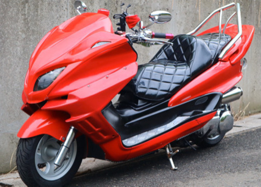 【YAMAHA マジェスティ】レッド×ブラックカスタム！！エナメルシート新品！！ YAMAHA マジェスティ】レッド×ブラックカスタム！！エナメルシート新品！！