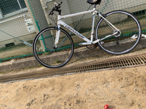 キャノンデール　CAAD8 アルミが好調のキャノンデール ディスク仕様のシナプスとCAAD8を