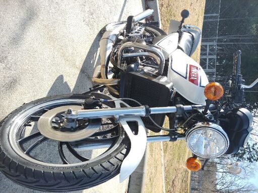 RZ250 1980 2サイクル 白色赤ラインです。下取りもO.K. 大変貴重車で