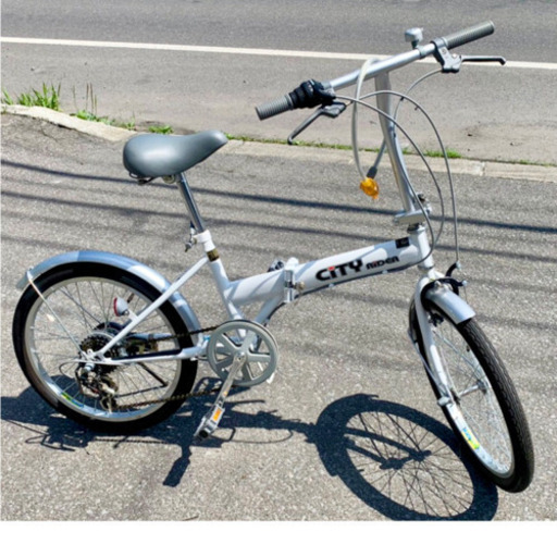 折りたたみ❣️街乗り便利❗️折りたたみ自転車　20インチ　6段切替　白無料配送