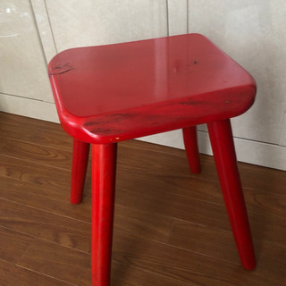 アンティーク　赤い椅子