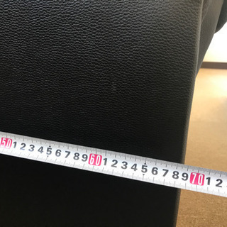 黒シングルソファー