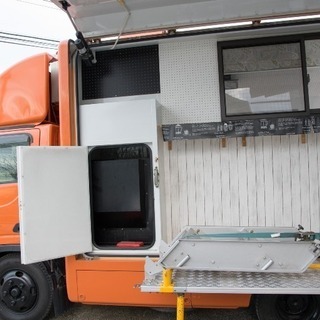 マツダ　タイタン　移動販売車（キッチンカー）車検２年付　走行距離32,000km 車載用発電機搭載