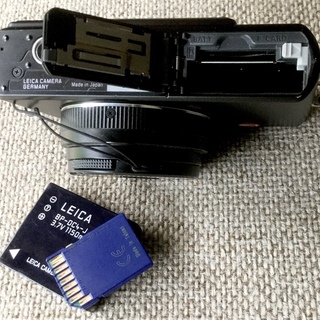 値下げ3万を2万にLeica デジタルカメラ ライカD-LUX4 1010万画素 光学2.5倍ズーム ブラック