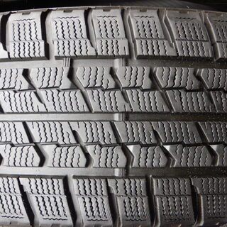 215/65Ｒ16　4本組　グッドイヤースタッドレス　アルファード、エルグランド