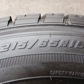 215/65Ｒ16　4本組　グッドイヤースタッドレス　アルファード、エルグランド