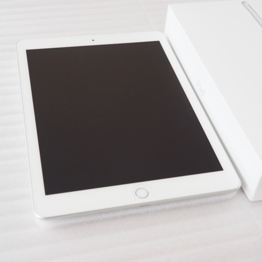 Apple iPad5 第5世代 32GB Wi-Fi + celluler SIMフリー シルバー 良品