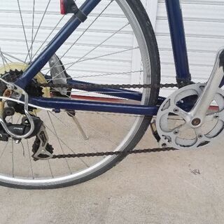 クロスバイク WEEKEND BIKES 7段変速 紺色 配送無料