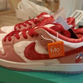 dunk low sb strange love