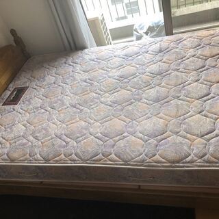 シモンズ　ダブルベッド　マットレス