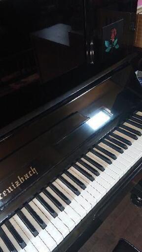 アップライトピアノ