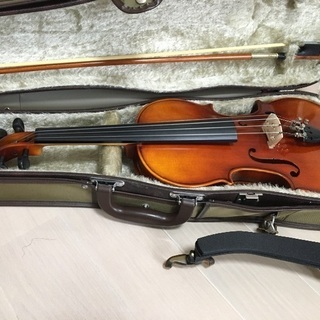 バイオリン　スズキ　4/4 弾いていただける方にお譲りします。