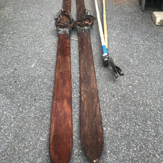 レトロなスキーセット、アンティークスキーと竹ストック