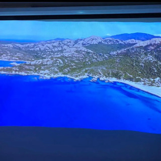 HITACHI 超短焦点プロジェクター