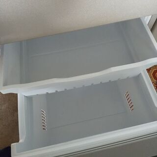 値下げしました♪日立の冷蔵庫2019年製・R-27KV・265L・半年弱しか使っていません♪　