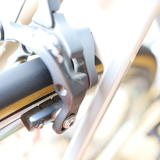 ロードバイク TREK Madone 4.7 ボントレガー AURA5 ホイール