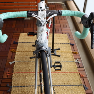 ロードバイク TREK Madone 4.7 ボントレガー AURA5 ホイール