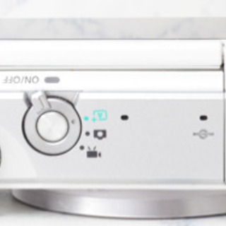 極上級●高性能ミラーレス●ビギナー向け●Wi-Fi内蔵●キャノン EOS M10 安心のゆうパック代引き発送！送料、代引き手数料無料！