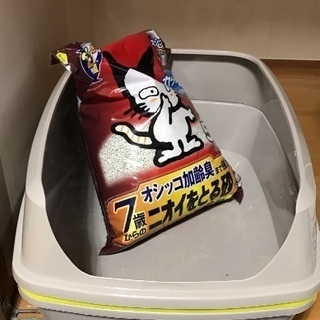 【あげます】未使用猫トイレ＆猫砂5kg×4袋