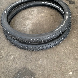 美品　KTM マウンテンバイク　　スパイクタイヤな付