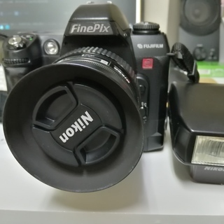 富士フイルム一眼レフデジタルカメラ