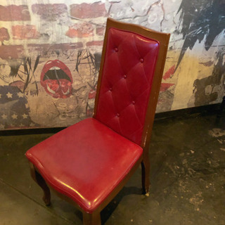 ラグジュアリーな椅子【赤】