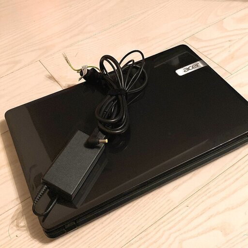 Acer エイサー ノートパソコン 15.6インチ　　　　　検: DELL ASUS ヒューレットパッカード レノボ