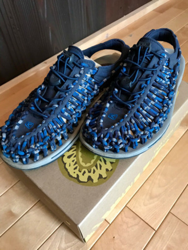 keen ユニーク　サンダル