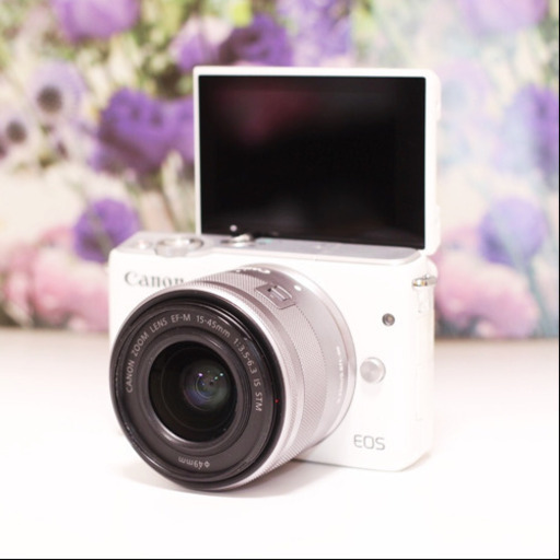 Wi-Fi内蔵！大人気かわいいミラーレス一眼レフカメラ キャノン EOS M10