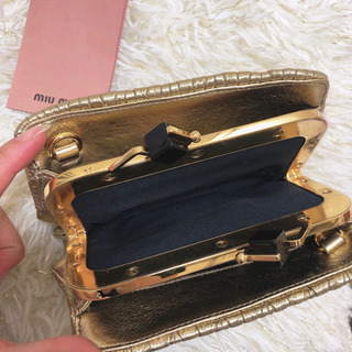 正規品 ミュウミュウ マテラッセ がまぐち レザーショルダーバッグ 正規品 ミュウミュウ マテラッセ がまぐち レザーショルダーバッグ