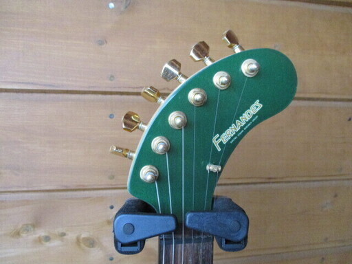 FERNANDES フェルナンデス　ZO-3 芸達者 メタリックグリーン Fernandes ZO-3 芸達者 メタリックグリーン アンプ内蔵 - メルカリ