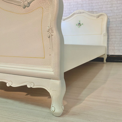 シングルベッド　姫家具　ひび割れ塗装　ハンドペイント　アンティーク風　ロココ調