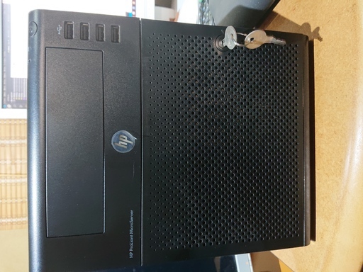 【】HP ProLiant MicroServer売ります