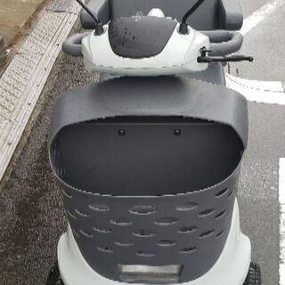 シニアカー（スズキ電動車いす）