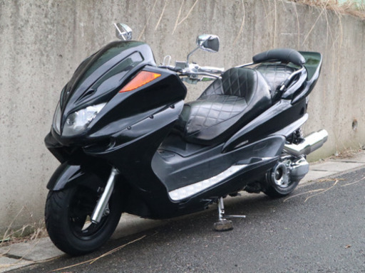 オールブラックカラー‼︎ 【YAMAHA マジェスティ】スピーカー２発付‼︎ YAMAHA マジェスティ】ブラックカラーカスタム！！スピーカー2発付き！！